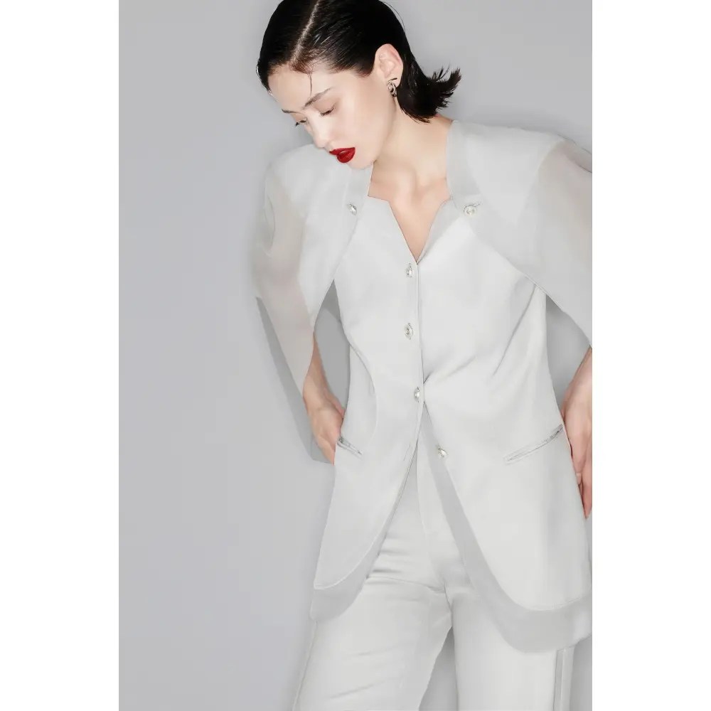 The Viet Concept is a clothing brand that beautifully combines modern fashion trends with Vietnamese heritage and traditions. 